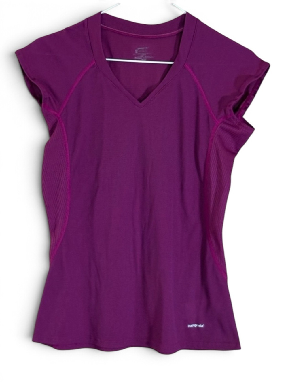 Patagonia Capilene 2 Magenta V-Neck Active Athletic Short Sleeve Top